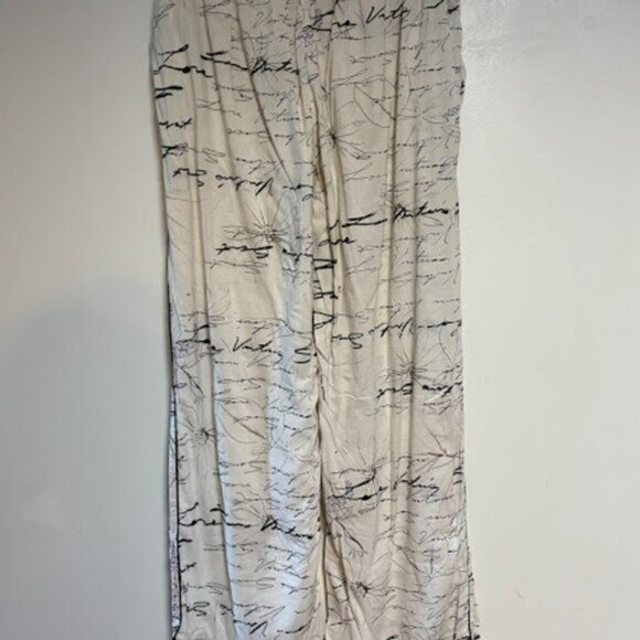 Victoria's Secret Women's 2-Piece Pajama Set Size M - Picture 6 of 15